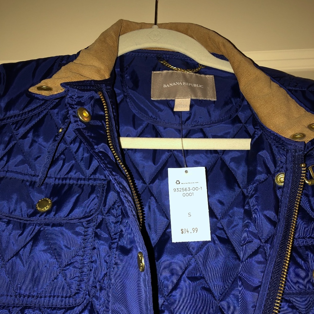 New Jacket, never worn, Light weight